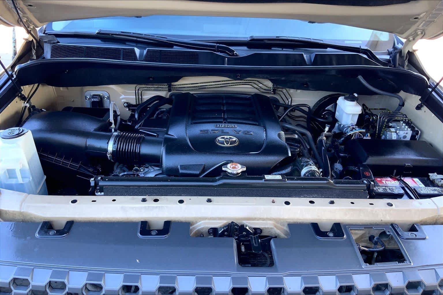 Used 2018 Quicksand Toyota SR5 image 30