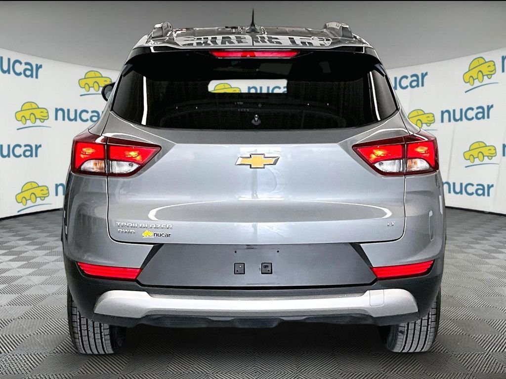 Used 2025 Sterling Gray Metallic Chevrolet LT image 5
