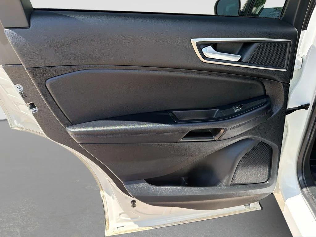 Used 2022 Star White Ford SEL image 13