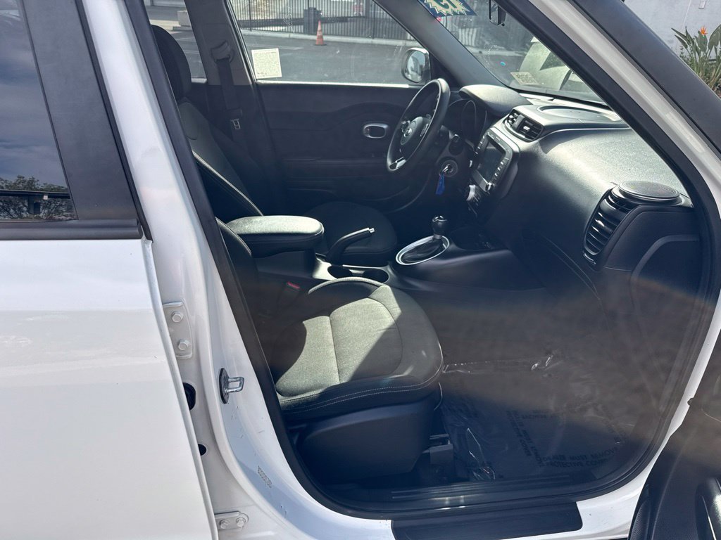 Used 2019 White Kia Plus image 16