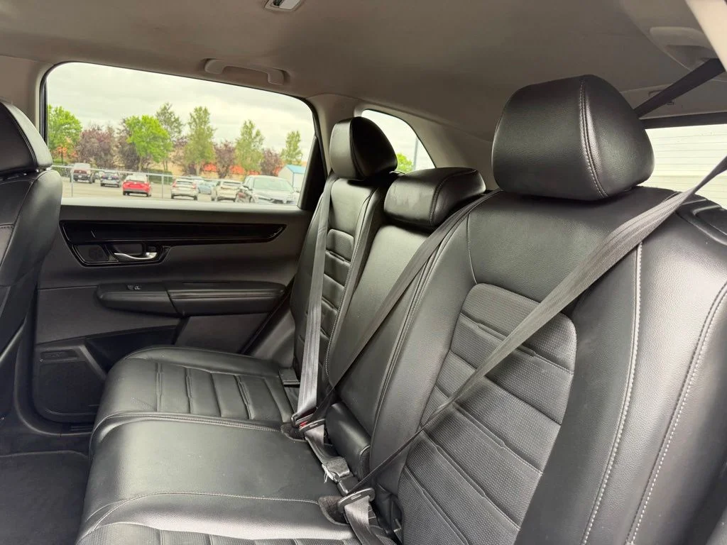 Used 2024 Canyon River Blue Metallic Honda EX-L image 31