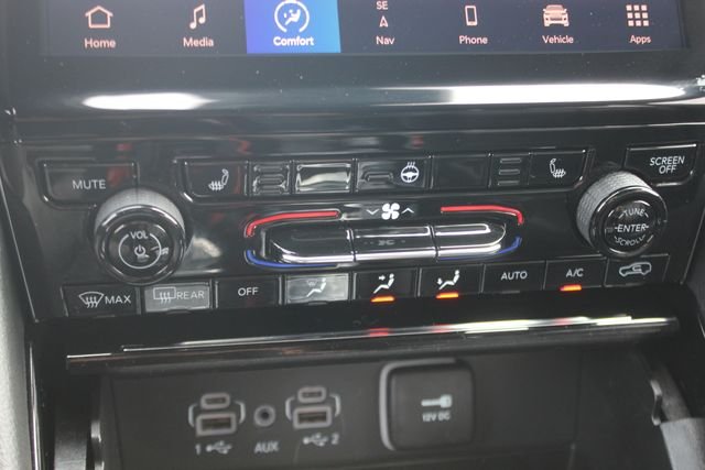 Used 2023 Black Jeep Limited image 10