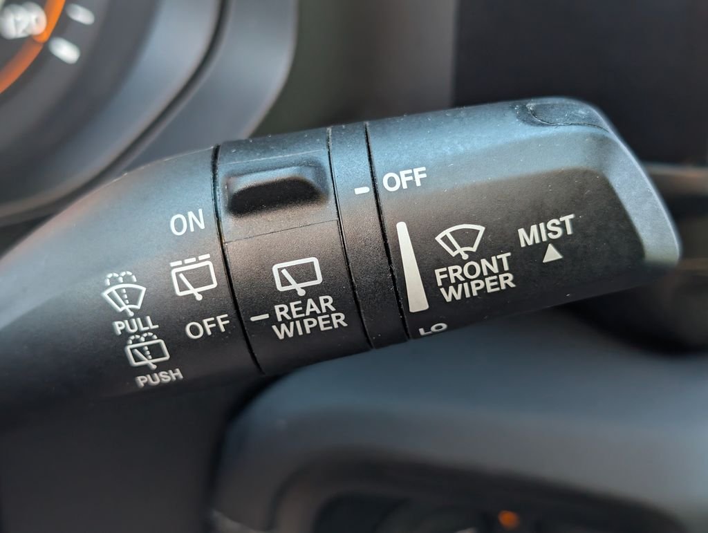 2025 Jeep Wrangler 4-Door Sahara - Photo 30