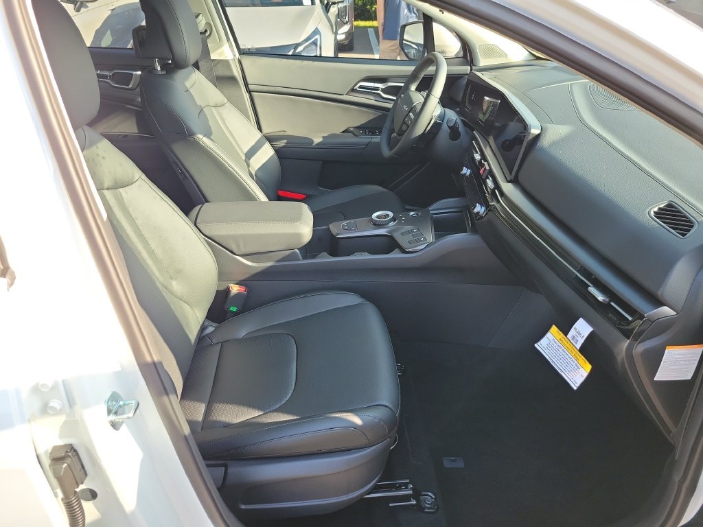 New 2027 Snow White Pearl Kia EX image 7