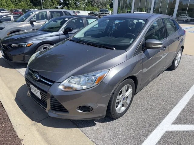 Used 2014 Sterling Gray Metallic Ford SE image 12