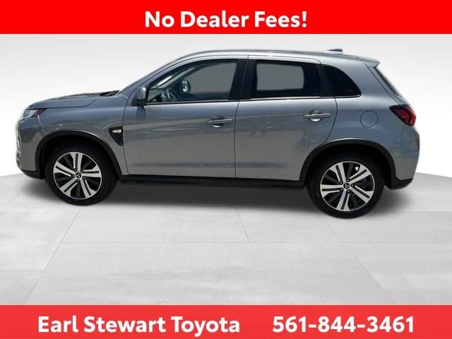 Used 2024 Gray Mitsubishi 2.0 ES image 7