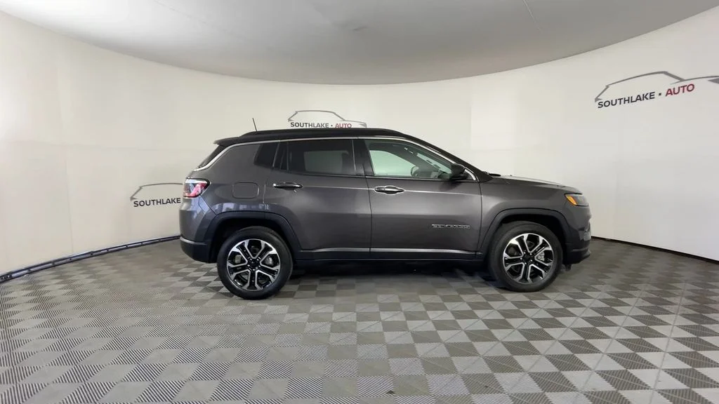 Used 2023 Gray Jeep Limited image 12