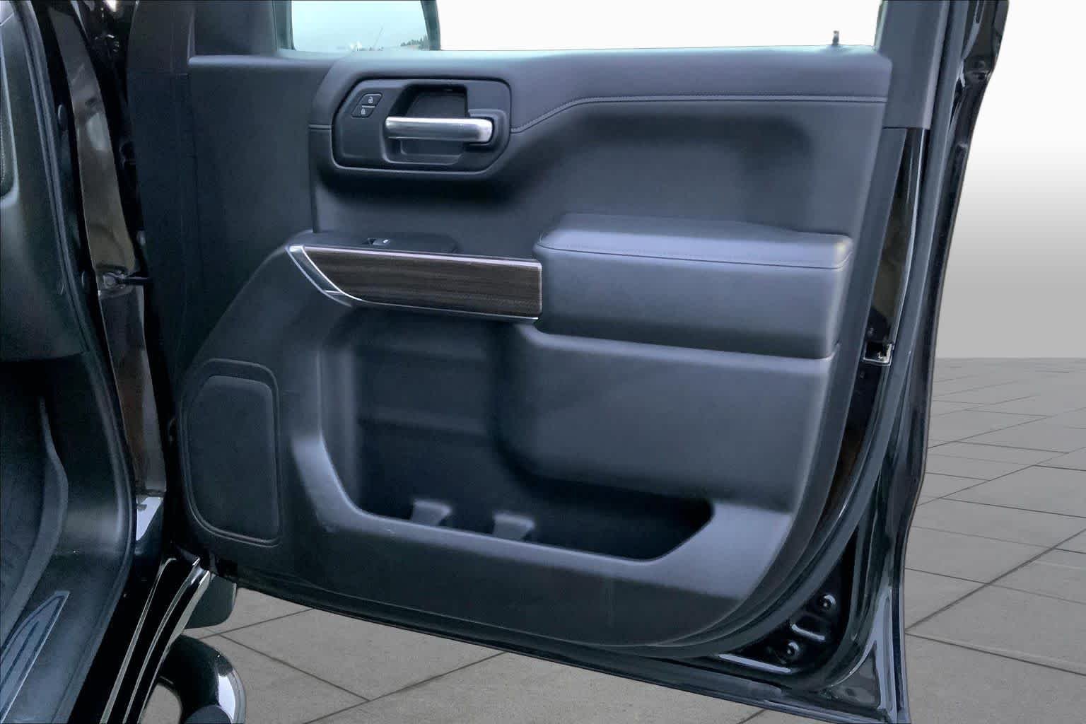 Used 2019 Black Chevrolet LT image 20