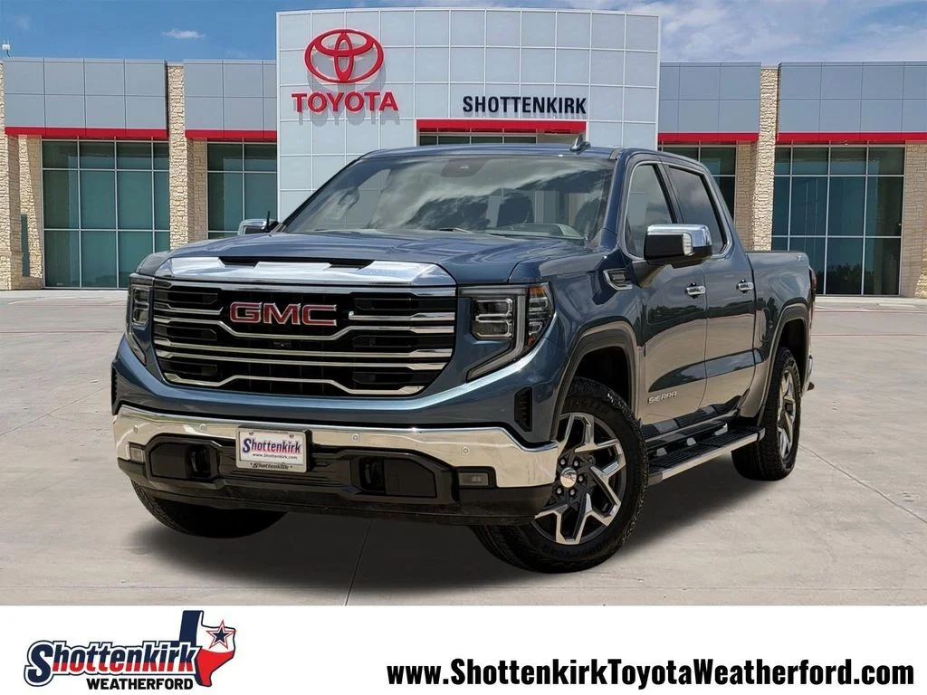 Used 2024 Blue GMC SLT image 1
