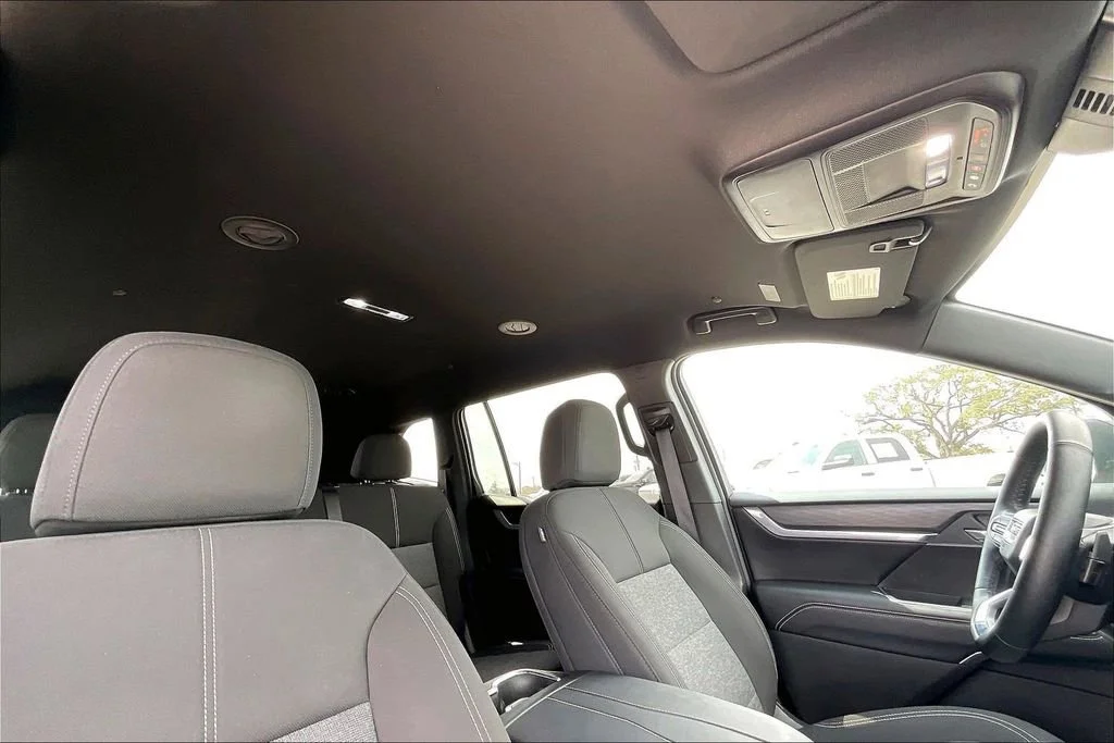 2025 GMC Acadia Elevation - Photo 27