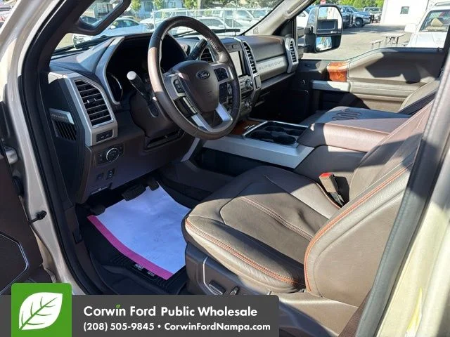 Used 2017 White Gold Metallic Ford  image 12