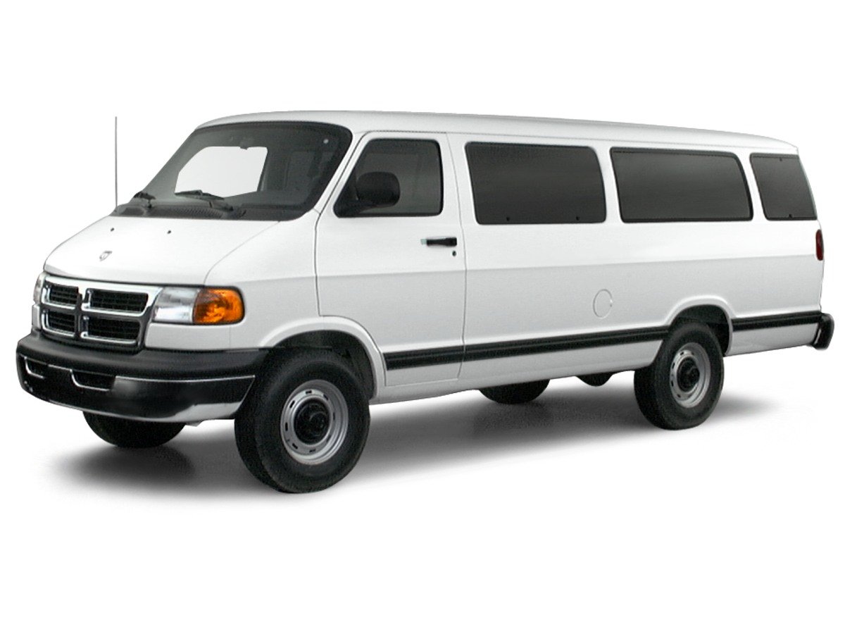 2000 Dodge Ram Wagon's photo
