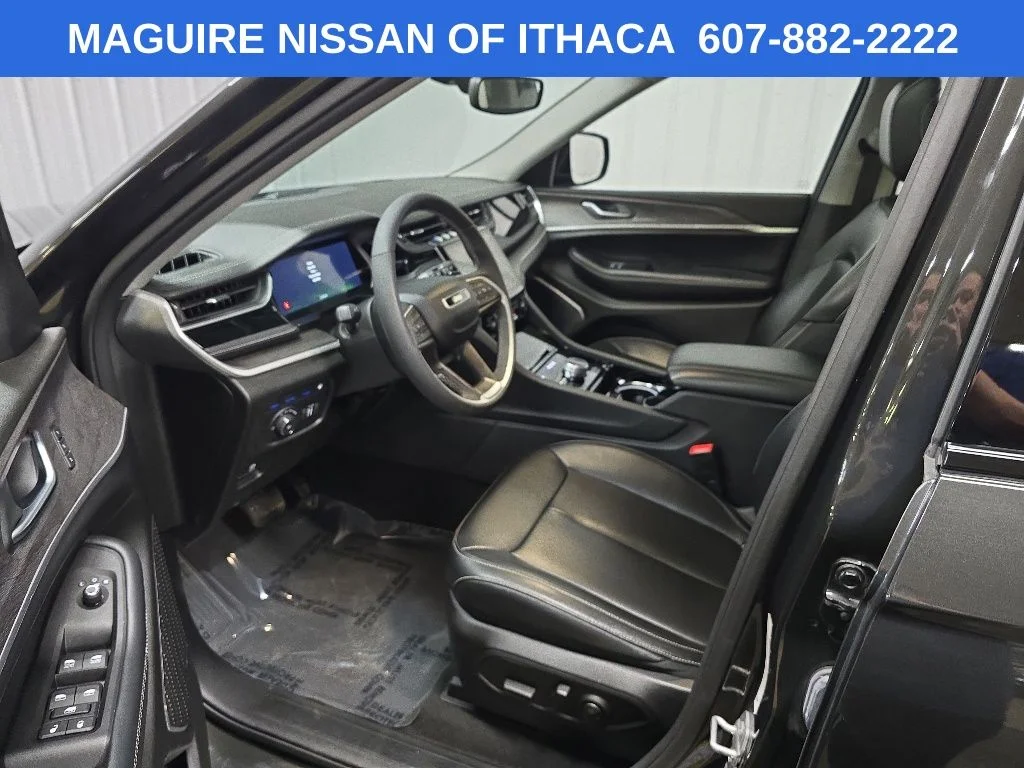 Used 2023 Brown Jeep 4xe image 29
