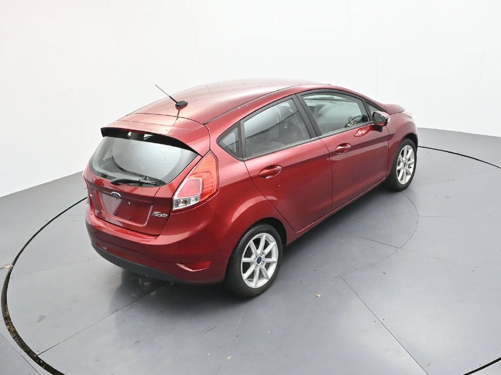 Used 2015 Red Ford SE image 22