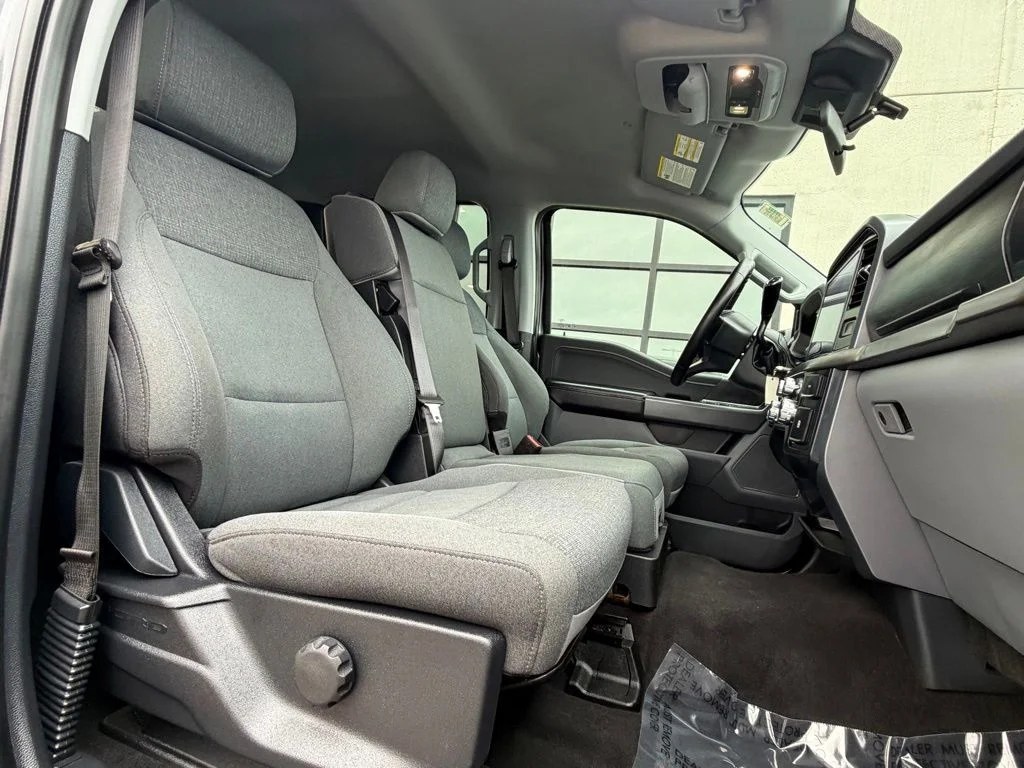 Used 2025 Gray Ford XLT image 21