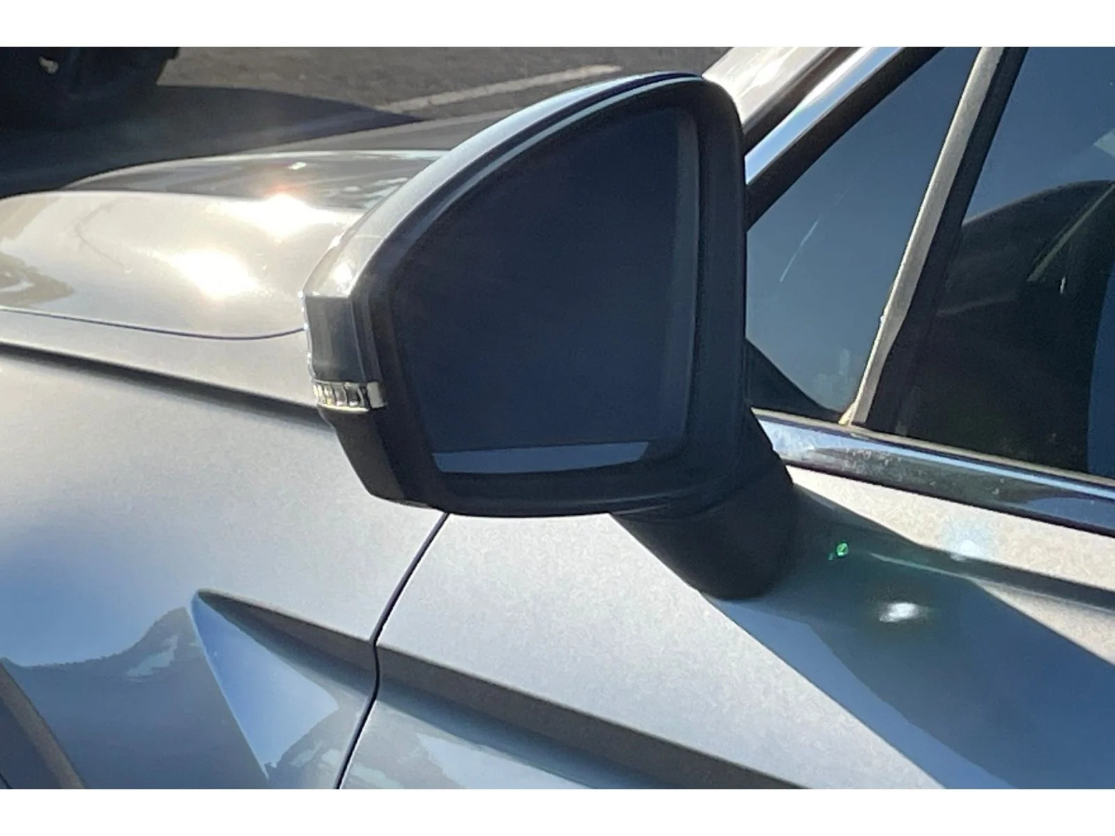 Used 2021 Pyrite Silver Metallic Volkswagen SE image 49