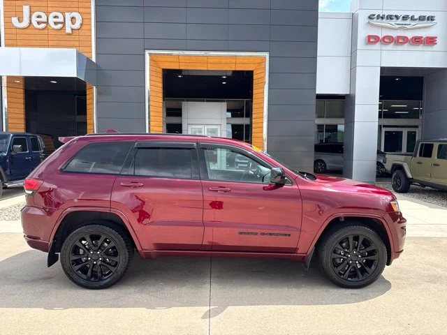 Used 2021 Red Jeep Laredo X image 2