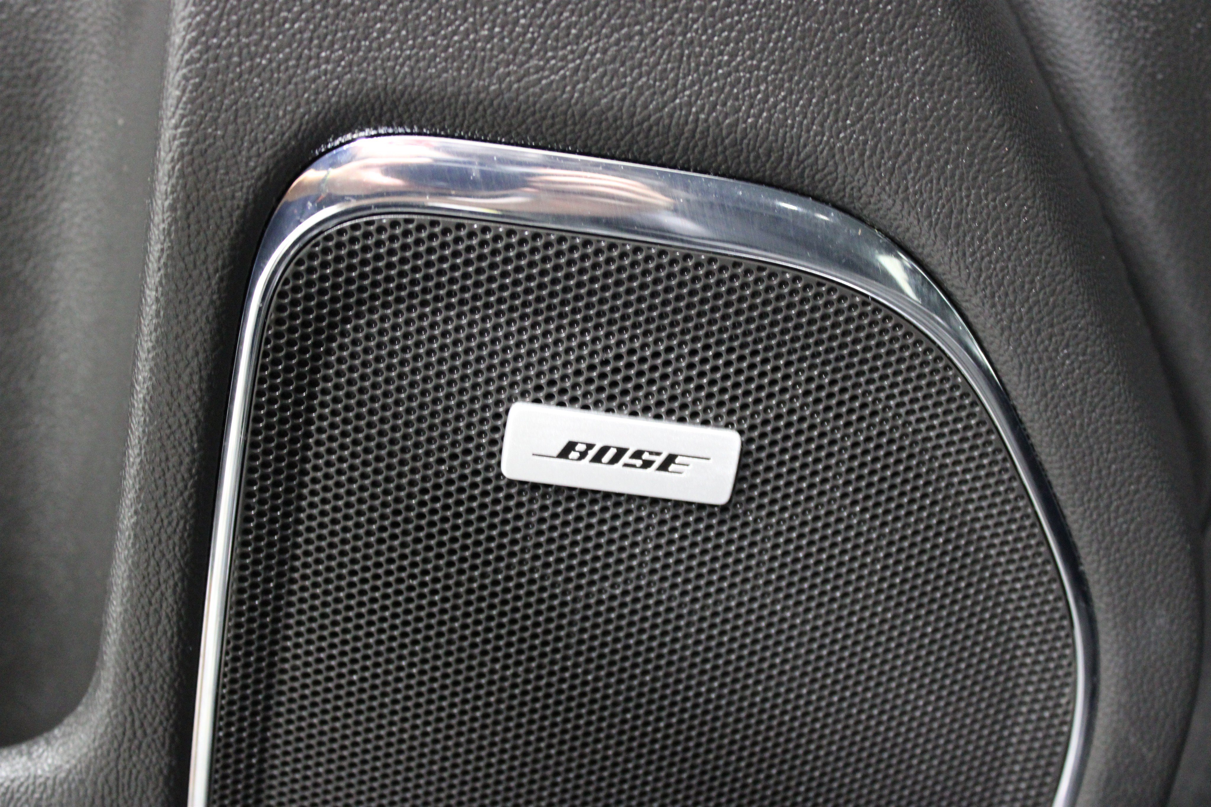 Used 2015 Black Chevrolet LTZ image 9