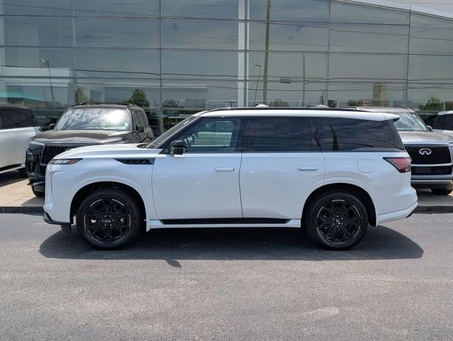 New 2026 RADIANT WHITE INFINITI SPORT image 2