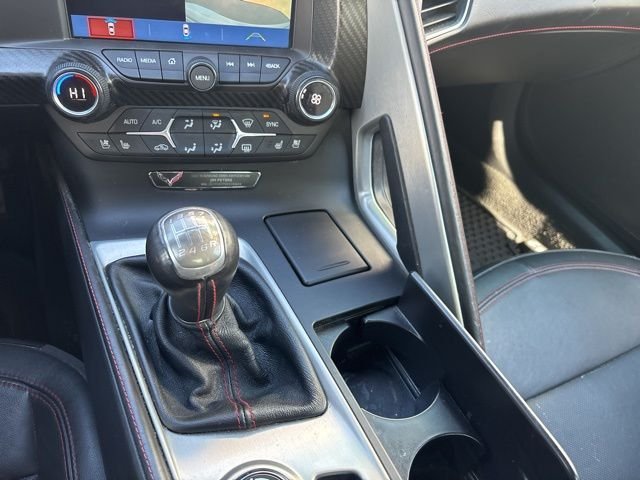 Used 2019 White Chevrolet Stingray Z51 image 26