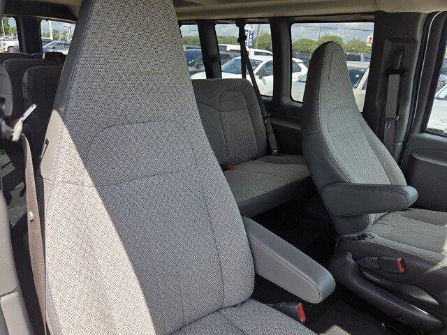 Used 2025 Summit White Chevrolet LT image 29