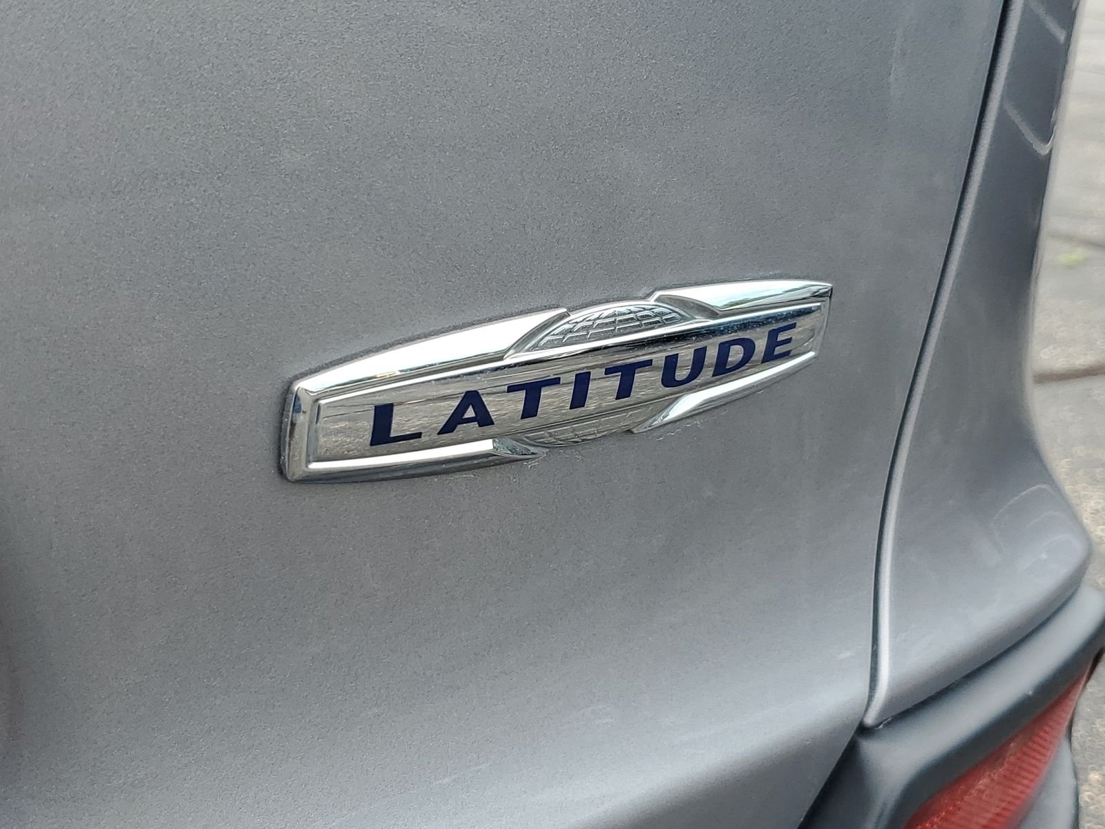 Certified Used 2019 Silver Jeep Latitude Plus image 22