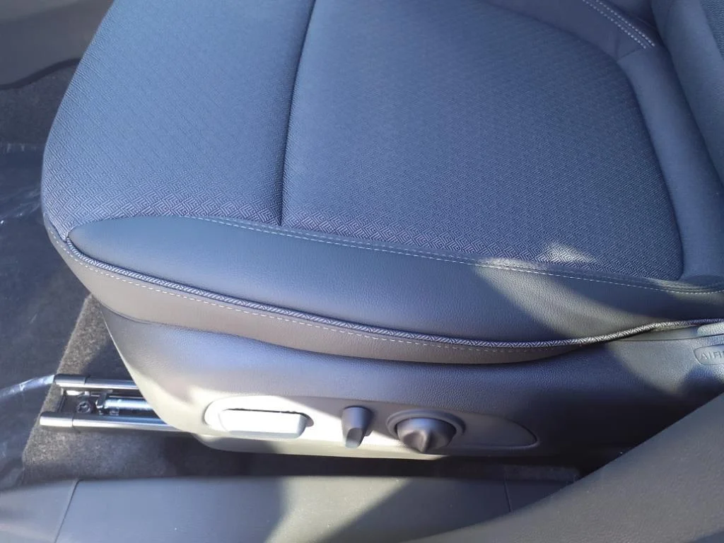 Used 2023 Moonstone Gray Metallic Buick Select image 10