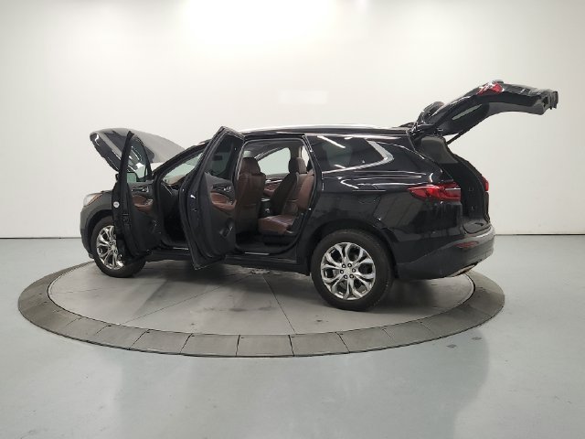 Used 2018 Black Buick Avenir image 12