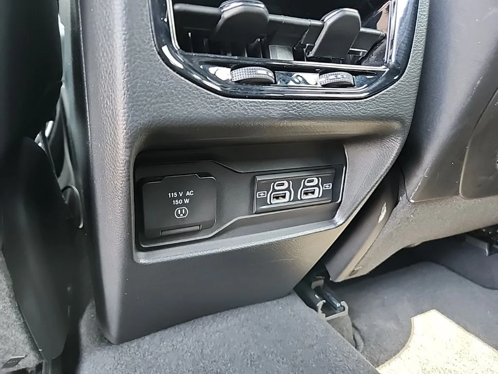 Used 2024 Gray Jeep Altitude X image 39