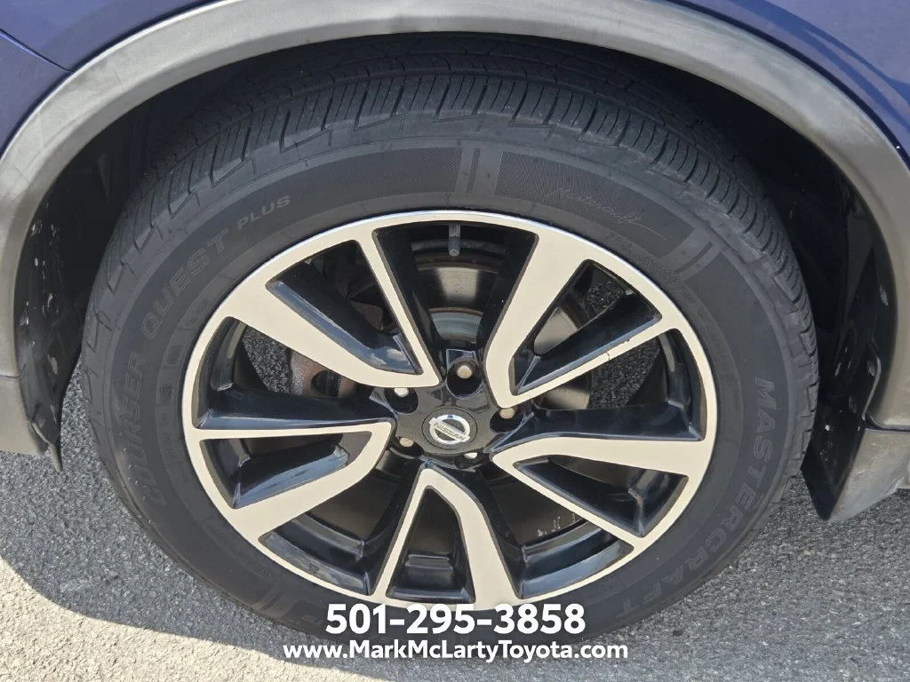 Used 2017 Blue Nissan SL image 16