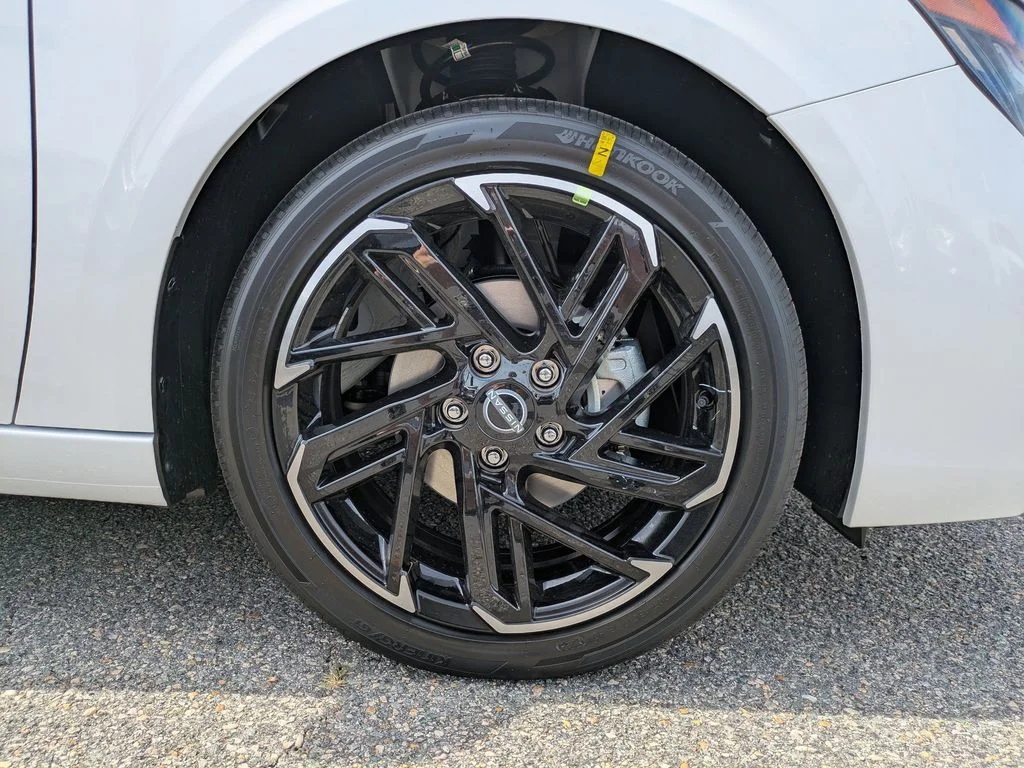 New 2026 Aspen White TriCoat Nissan SR image 11