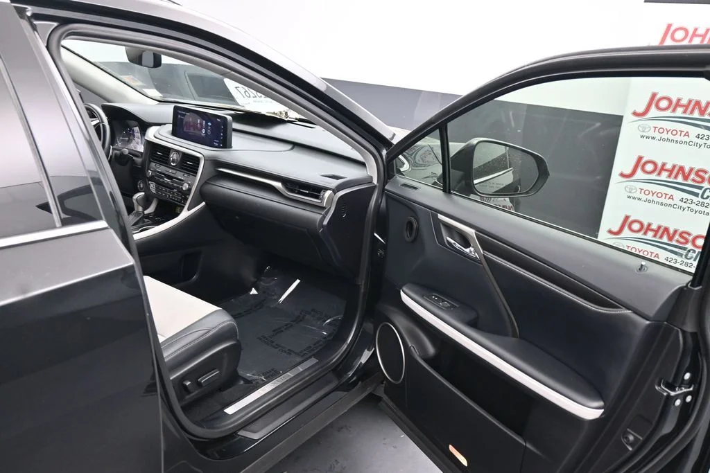 Used 2022 Black Lexus 350 image 25