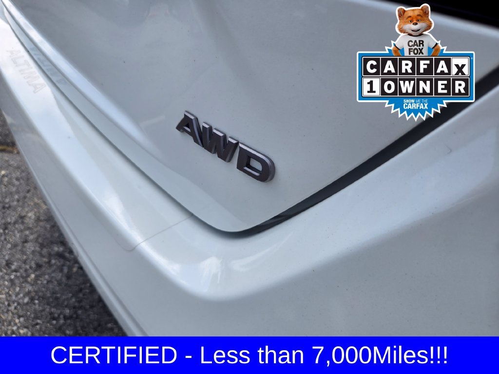 Used 2025 White Nissan 2.5 SR image 10