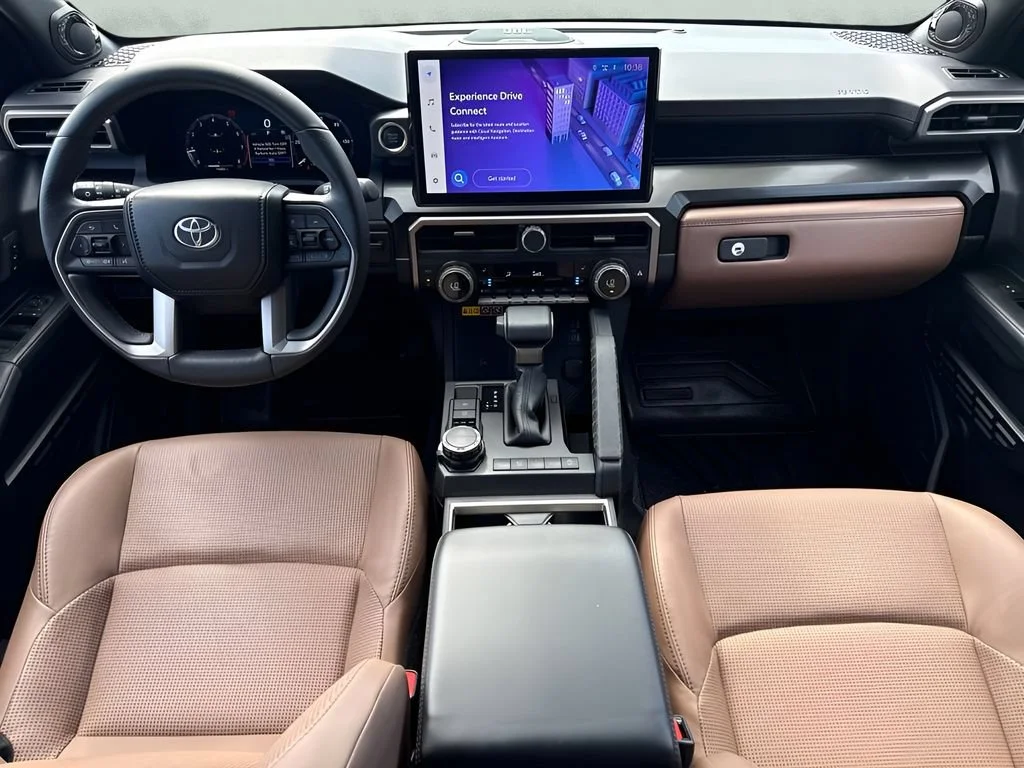 Used 2025  Toyota SR5 image 15