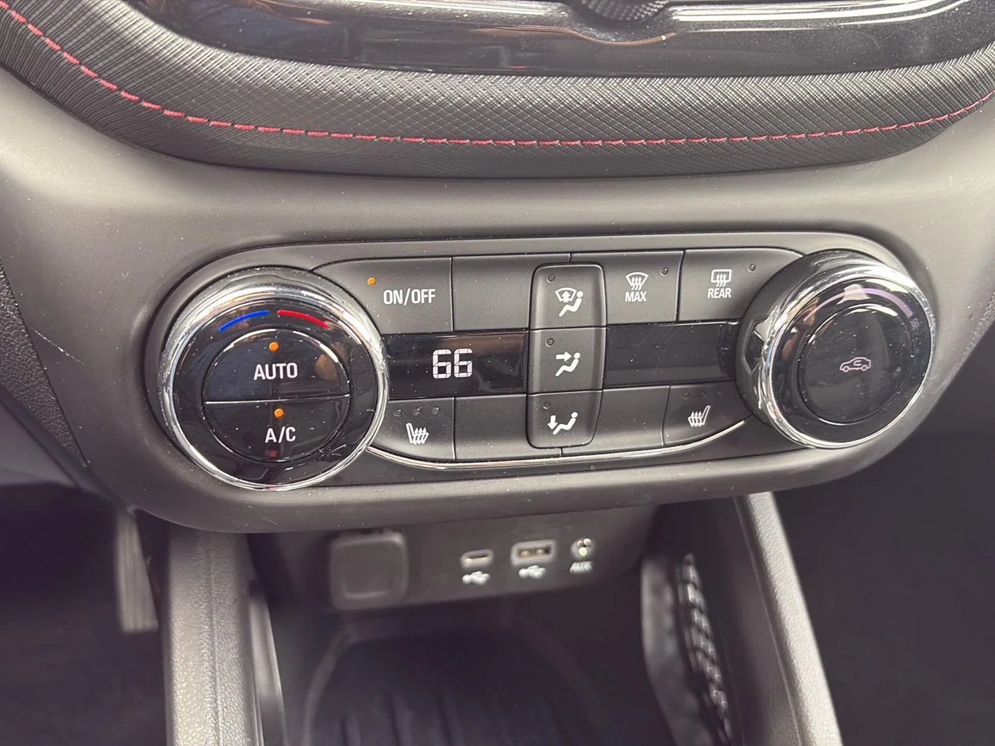 Used 2023 Summit White Chevrolet RS image 27
