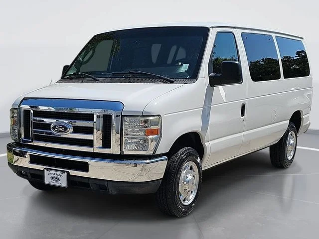 Used 2010 White Ford XLT image 3