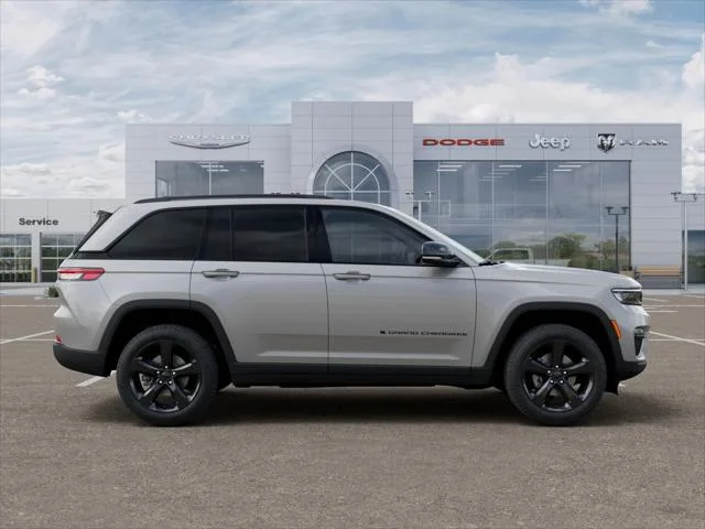 New 2025 Silver Zynith Exterior Paint Jeep Limited image 48