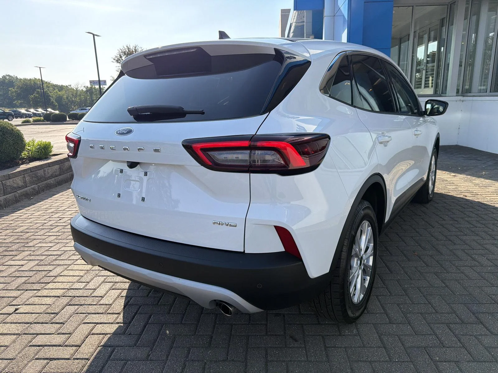 Used 2023 Oxford White Ford Active image 5