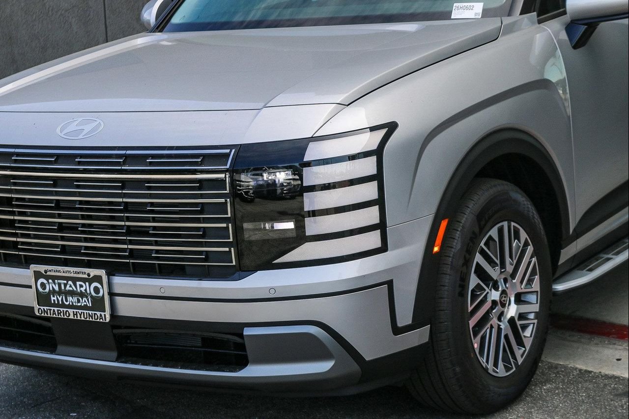 New 2026 Silver Hyundai SEL image 33