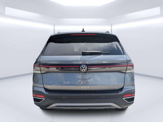 Used 2025 Gray Volkswagen 1.5T SE image 4