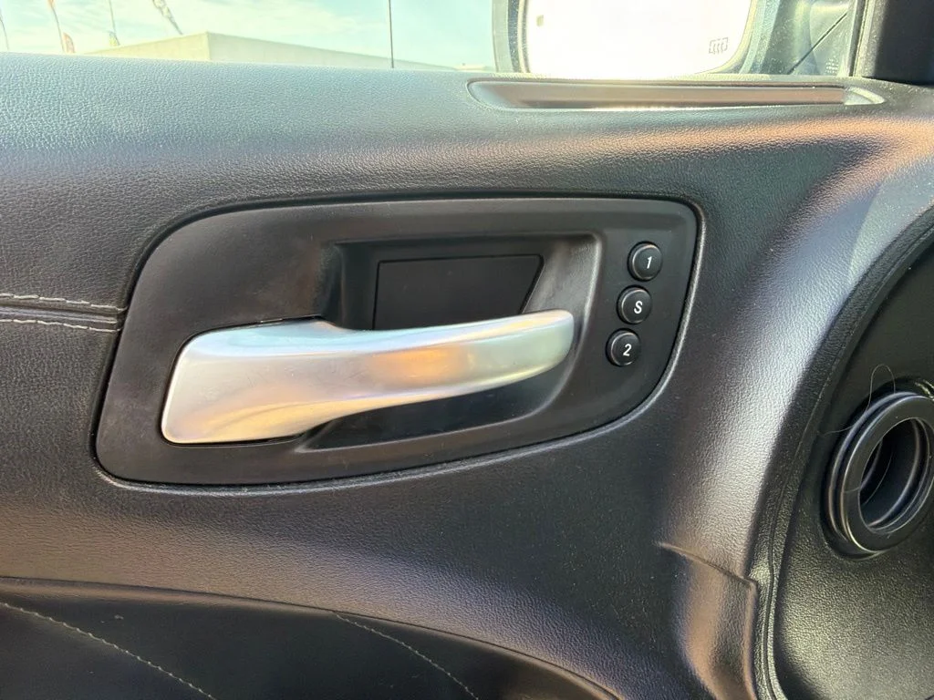 Used 2019 Indigo Blue Dodge SXT image 26