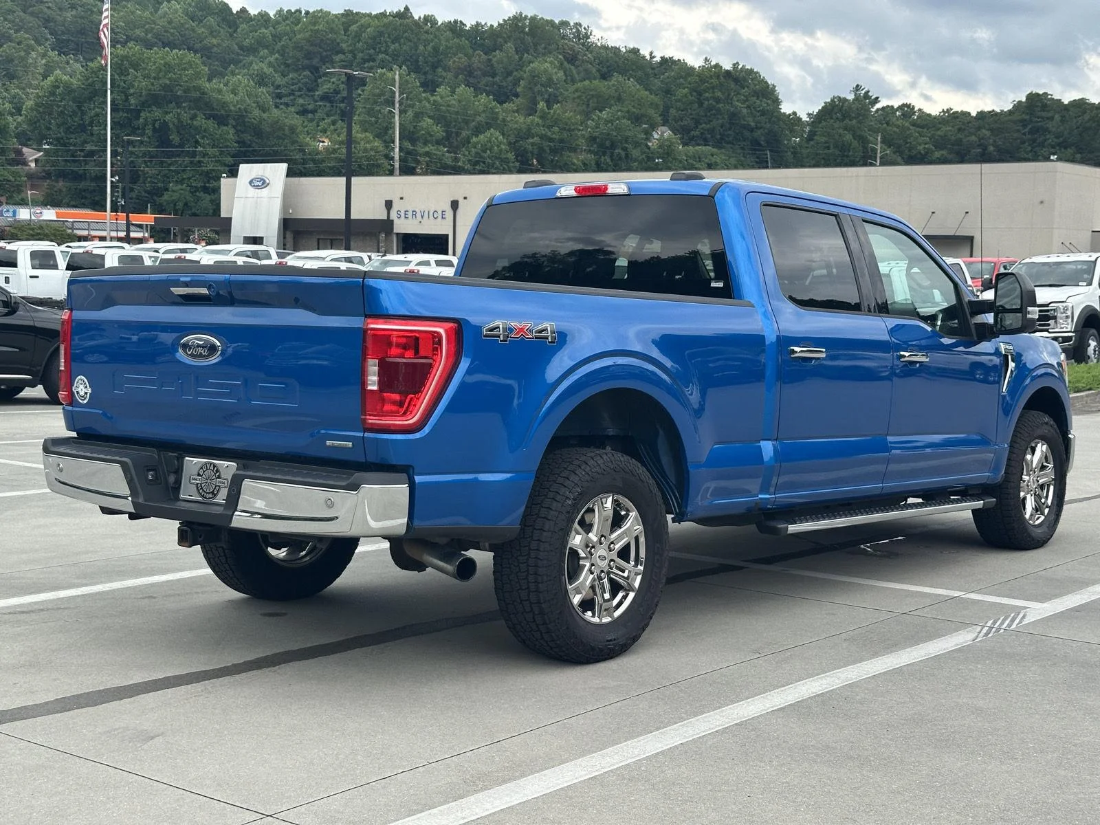 Used 2021 Velocity Blue Metallic Ford XLT image 7