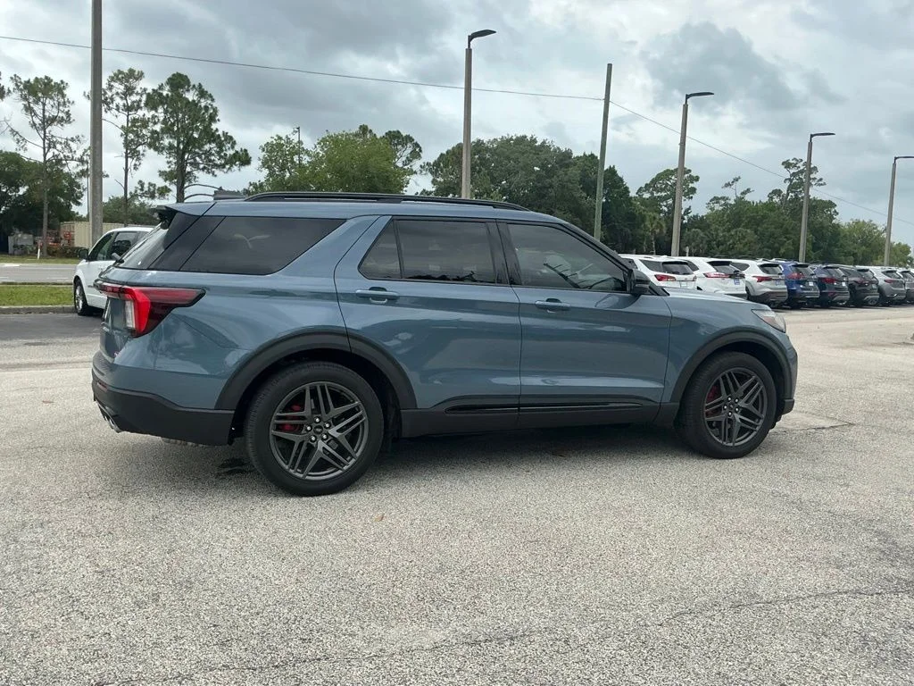 Used 2025 Blue Ford ST image 16