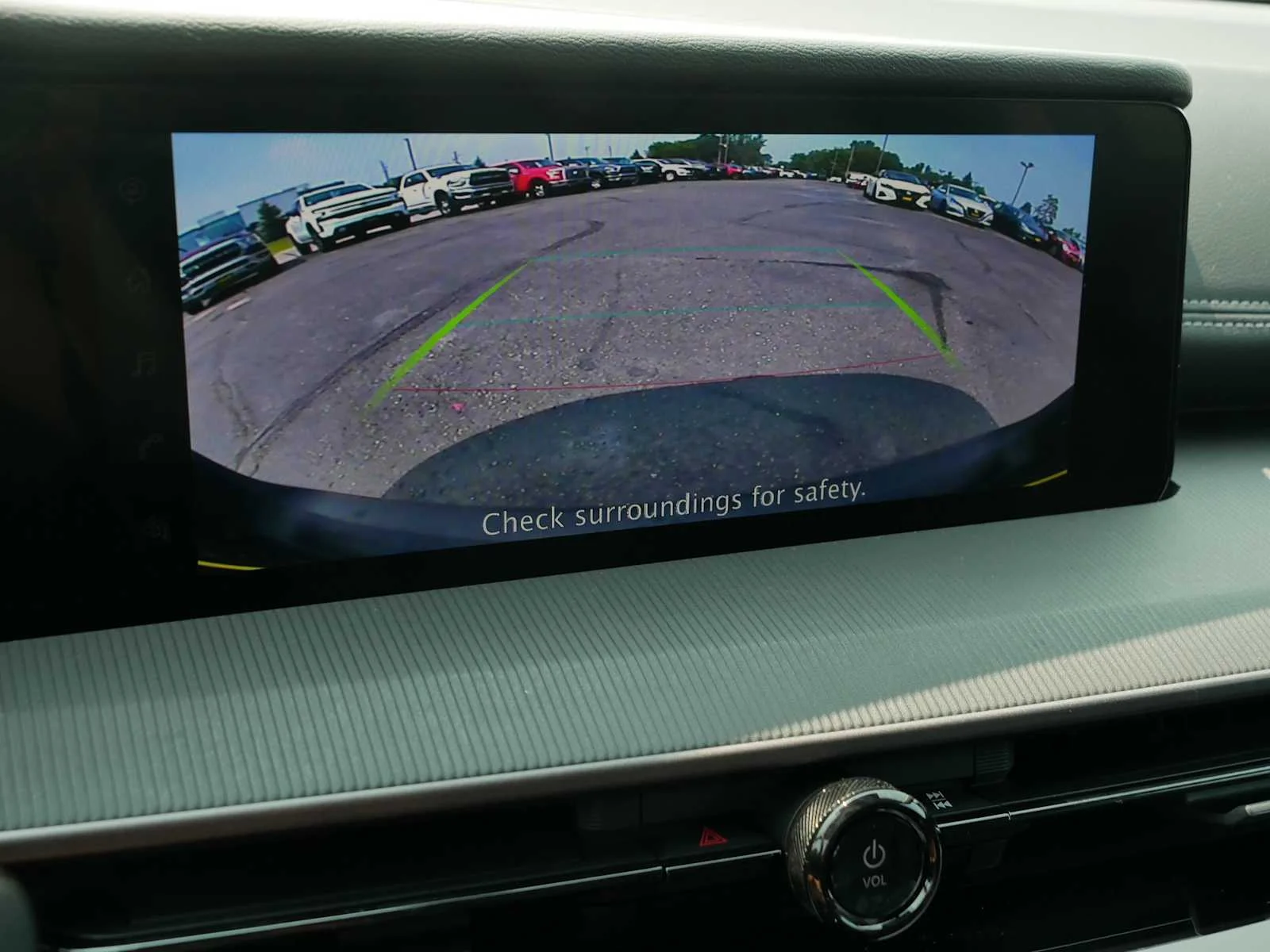 2025 Nissan Murano SV - Photo 24
