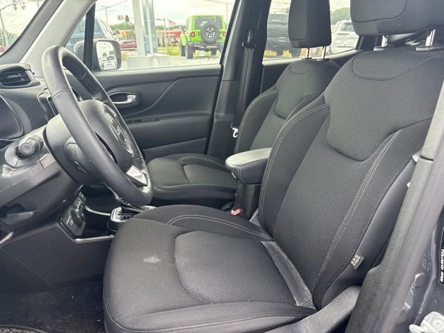 Used 2023 Gray Jeep Altitude image 4