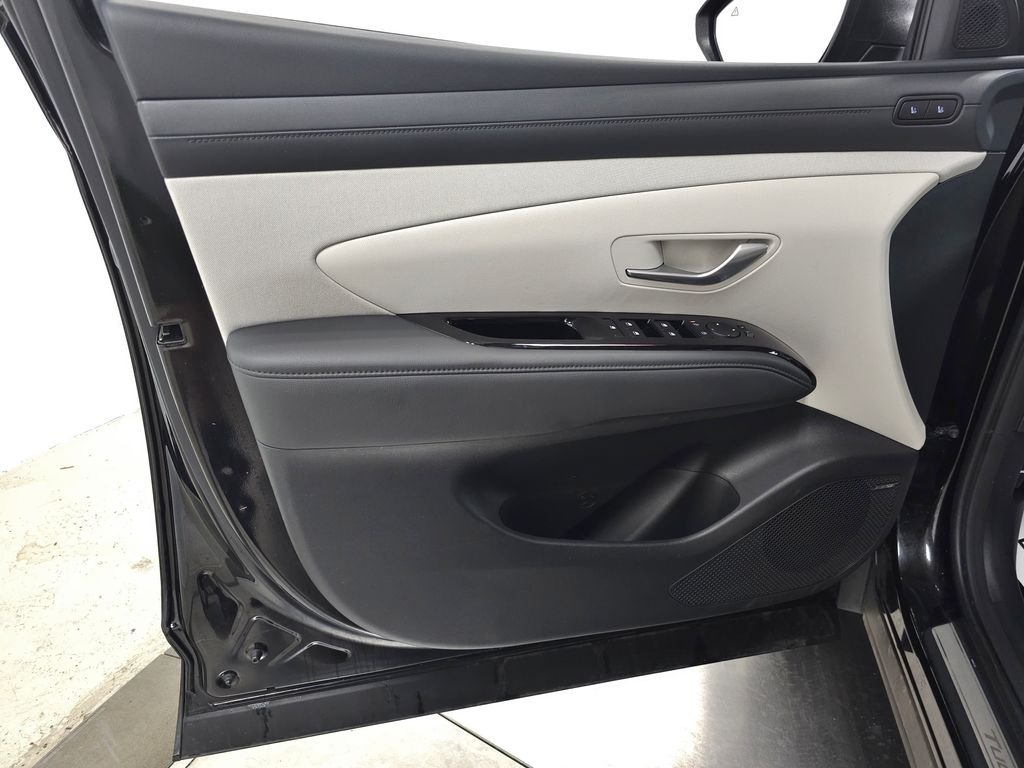 2025 Hyundai Tucson Limited - Photo 15