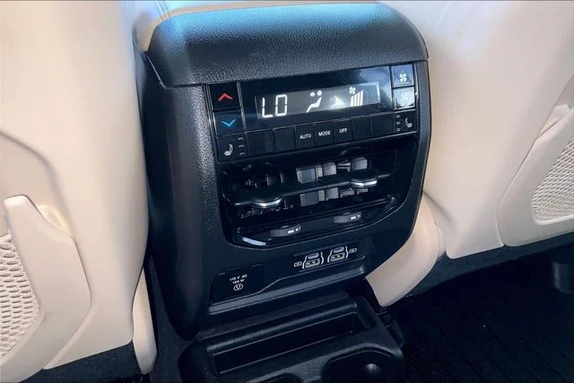 Used 2025 Black Jeep Limited image 25