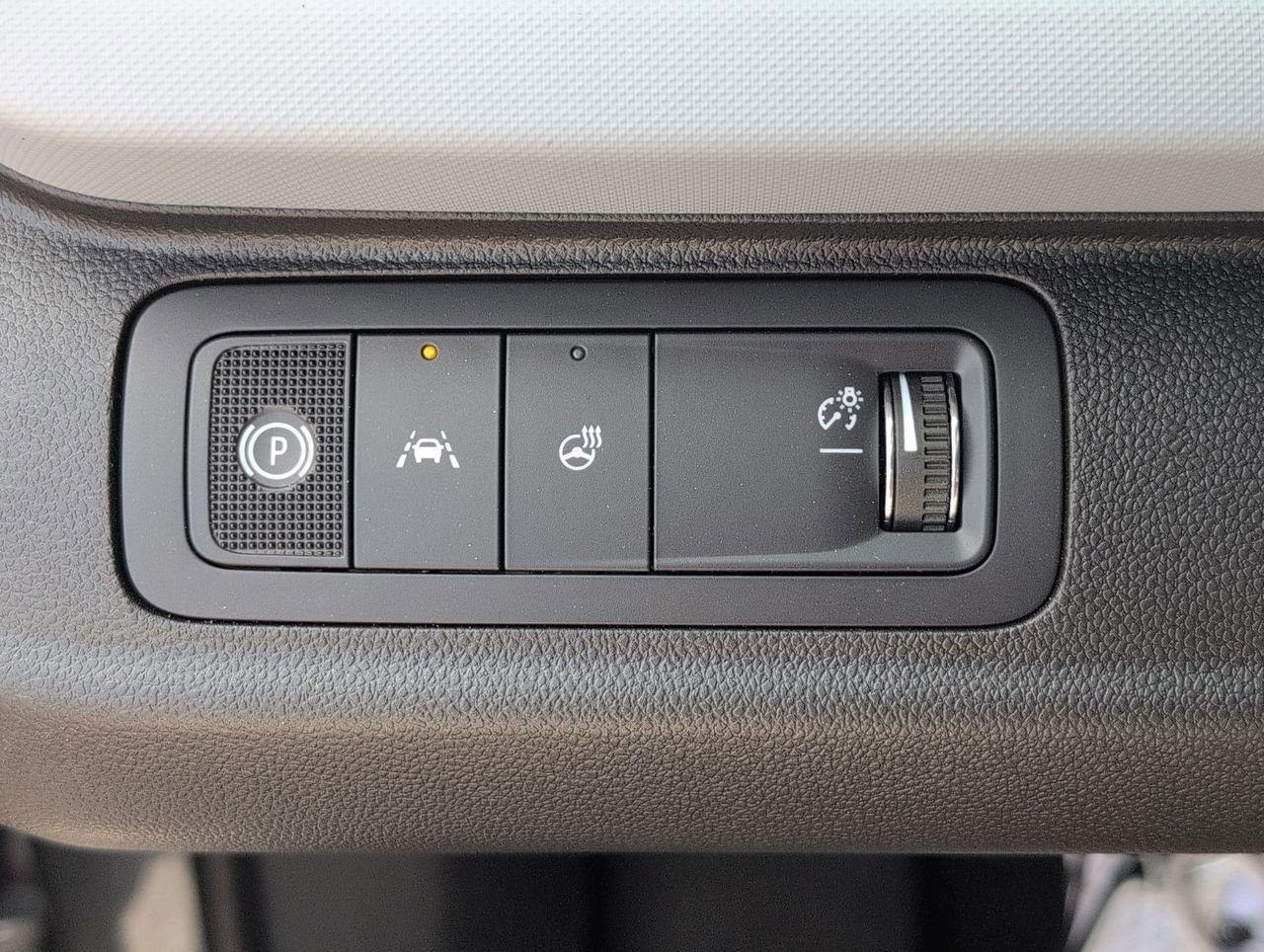 2027 Chevrolet Bolt LT - Photo 17