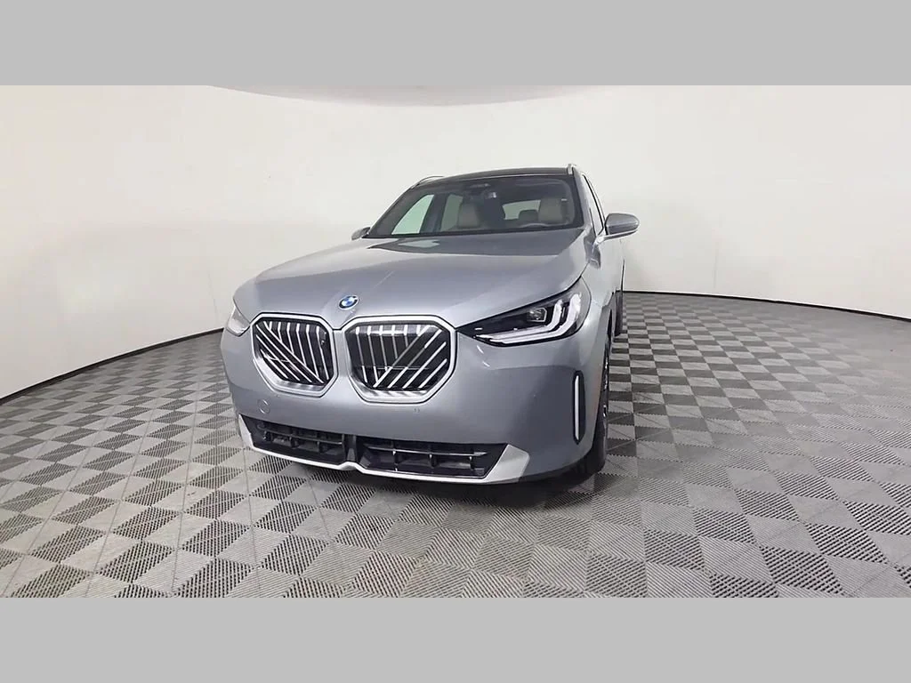 Used 2025 Skyscraper Gray Metallic BMW 30 xDrive image 49