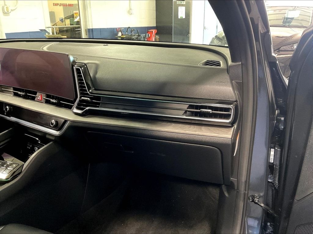 Used 2024 Gray Kia X-Line Prestige image 13